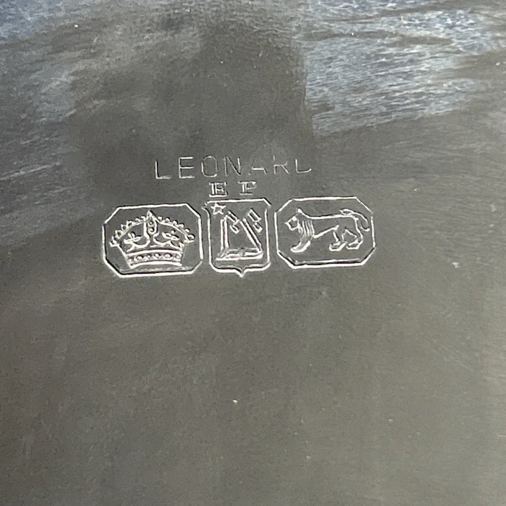 Vintage Leonard‎ Silver Plate Round Etched Floral Serving Tray Gadroon Rim